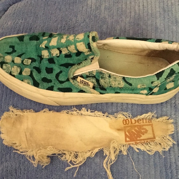 Vans Della Green size 7.5 woman/ 6 man. You will need a foot liner/ Dr. Schoales - Picture 6 of 15